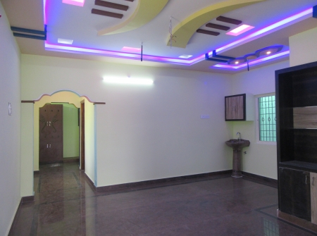 1) Li Id : 141 - Hall.JPG
